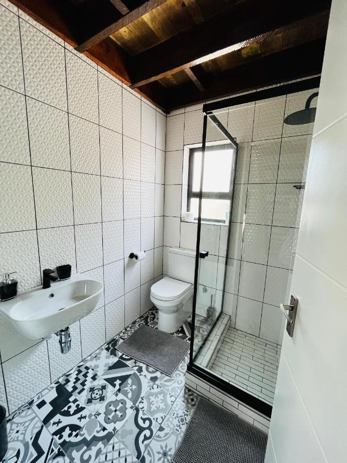 Kates Nest Guesthouse Oshakati Exterior foto