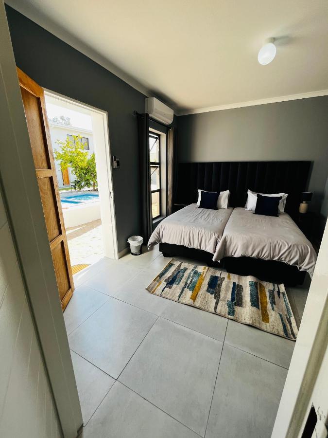 Kates Nest Guesthouse Oshakati Exterior foto